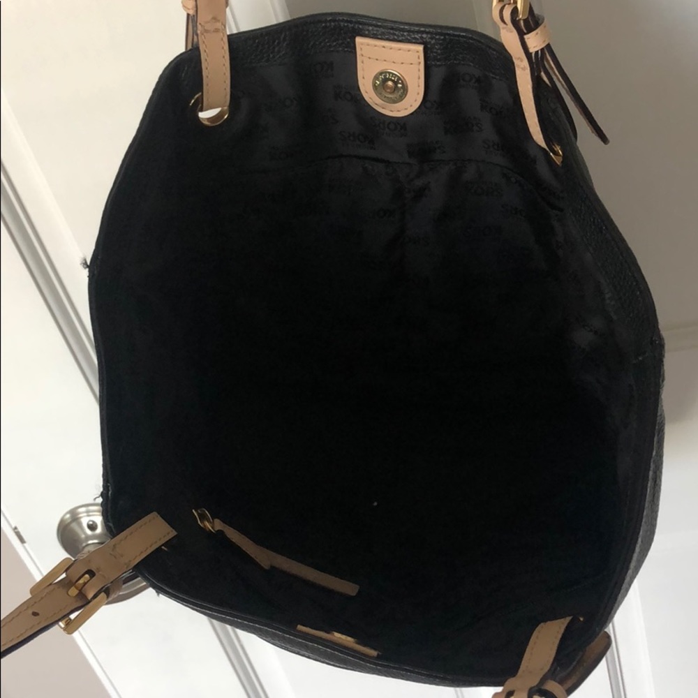 Michael Kors shoulder bag. - Picture 5 of 8